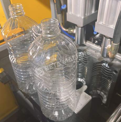 PET Bottle Making Machine 